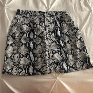 NWT snake skin mini skirt - sz S